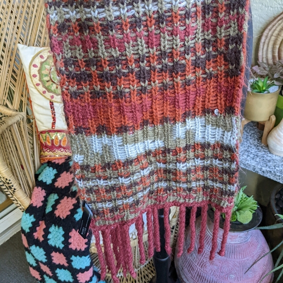 Urban Outfitters Rust Orange Red Winter Scarf Super Long Aztec Fuzzy Knit - Picture 14 of 16